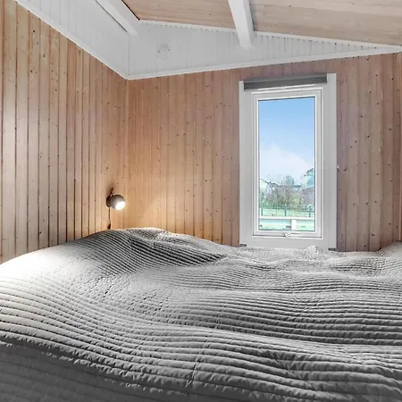 Pet Friendly In With Wifi Holiday home